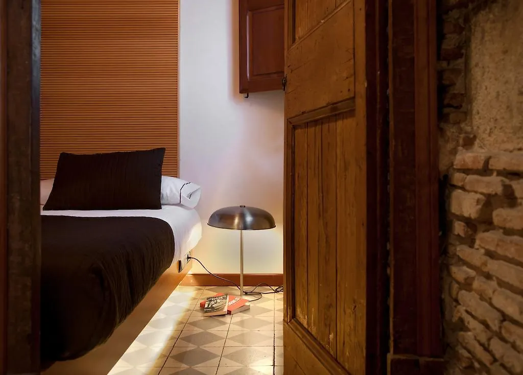 Hotel Apartamentos La Casa De Les Lletres Barcelona